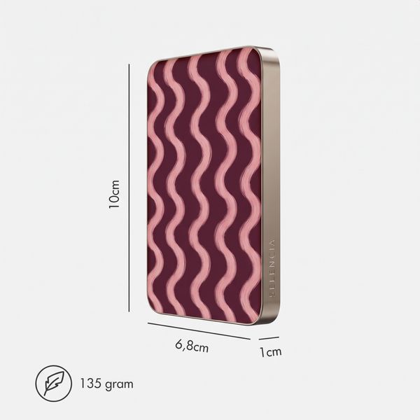 Selencia Powerbank Vivid 5 000 mAh - MagSafe et Qi - Desert Gold / Wavy Baby Burgundy