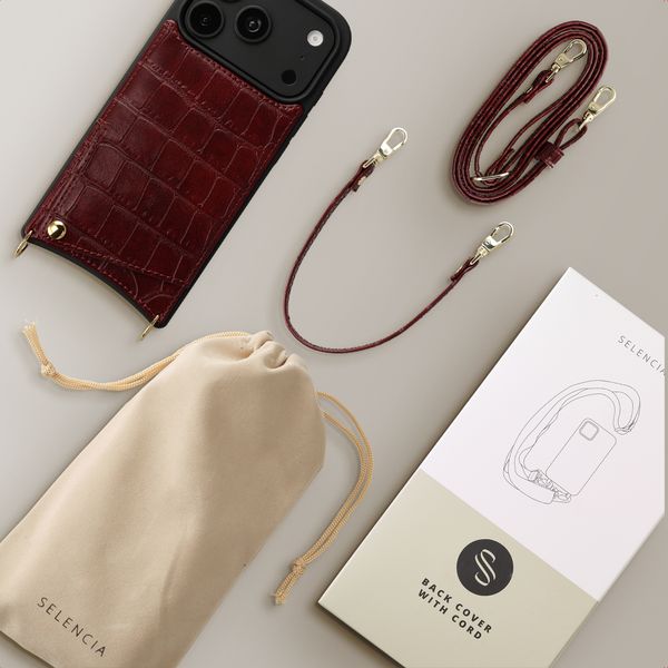 Selencia Coque de télephone Nova Croco avec cordon et porte-cartes Apple iPhone 18 Pro Max / 17 Pro Max - Burgundy