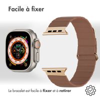 imoshion Bracelet en cuir magnétique Apple Watch | 44/45/46/49 mm - Marron