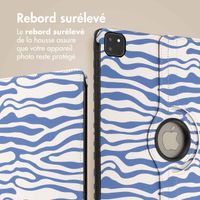 imoshion Coque tablette Design rotatif à 360° Apple iPad Air 13 pouces (2026) M4 / (2025) M3 / (2024) M2 - White Blue Stripes