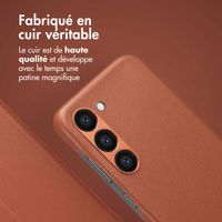 Accezz Étui de télephone portefeuille en cuir 2-en-1 avec MagSafe Samsung Galaxy S23 - Sienna Brown