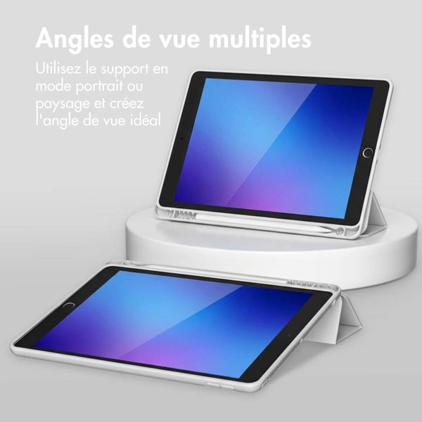 Accezz Coque tablette portefeuille Smart Silicone Apple iPad 6 (2018) 9.7 pouces / iPad 5 (2017) 9.7 pouces - Gris