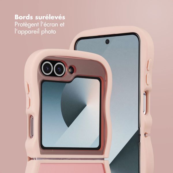 Selencia Coque arrière Wavy avec MagSafe Samsung Galaxy Z Flip 6 / Flip 7 FE - Soft Pink