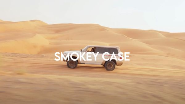 CARE by PanzerGlass Coque Smokey Urban Combat MagSafe Apple iPhone 16 Pro Max - Smokey
