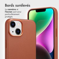 Accezz Étui de télephone portefeuille en cuir 2-en-1 avec MagSafe Apple iPhone 14 - Sienna Brown