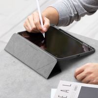 Uniq Étui Moven Apple iPad Air 13 pouces (2026) M4 / (2025) M3 / (2024) M2 - Stone Blue