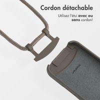 imoshion Coque arrière Color avec cordon amovible et MagSafe Apple iPhone 16 Pro - Black Coffee