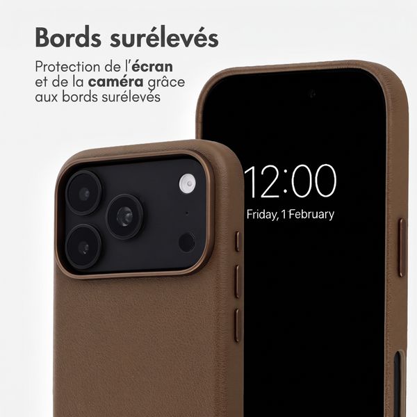 Accezz Coque arrière en cuir avec MagSafe Apple iPhone 18 Pro Max / 17 Pro Max - Marron café