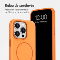 imoshion Coque arrière Color avec Thin MagSafe Ring Apple iPhone 15 Pro - Orange