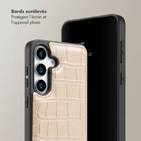 Selencia Coque de télephone Nova Croco avec cordon et porte-cartes Samsung Galaxy S25 - Beige