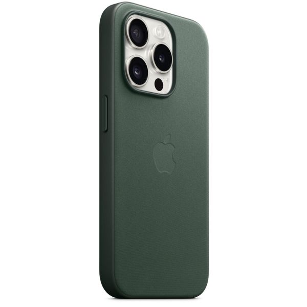 Apple Coque FineWoven MagSafe Apple iPhone 15 Pro - Evergreen