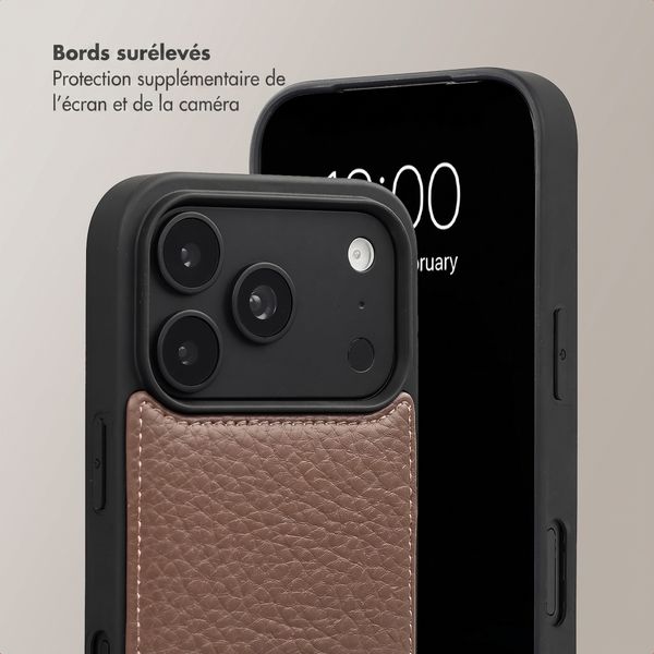 Selencia Coque de télephone Nova avec cordon et porte-cartes Apple iPhone 18 Pro Max / 17 Pro Max - Mocha Brown