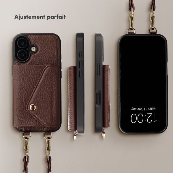 Selencia Coque de télephone Sera avec cordon et porte-cartes enveloppe Apple iPhone 17 - Chocolate Brown
