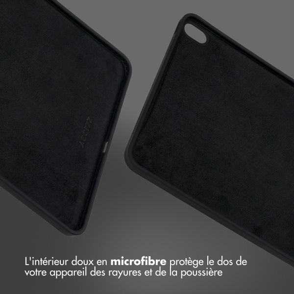 Accezz Coque Liquid Silicone avec porte-stylet Apple iPad Air 11 pouces (2026) M4 / (2025) M3 / (2024) M2 / Air 5 (2022) / Air 4 (2020) - Noir