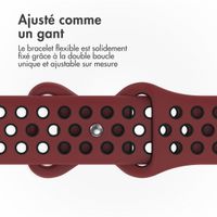 imoshion Bracelet Sport⁺ en silicone Apple Watch | 44/45/46/49 mm - Taille S/M - Wine Red & Black