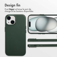 Accezz Coque arrière en cuir avec MagSafe Apple iPhone 15 - Cedar Green