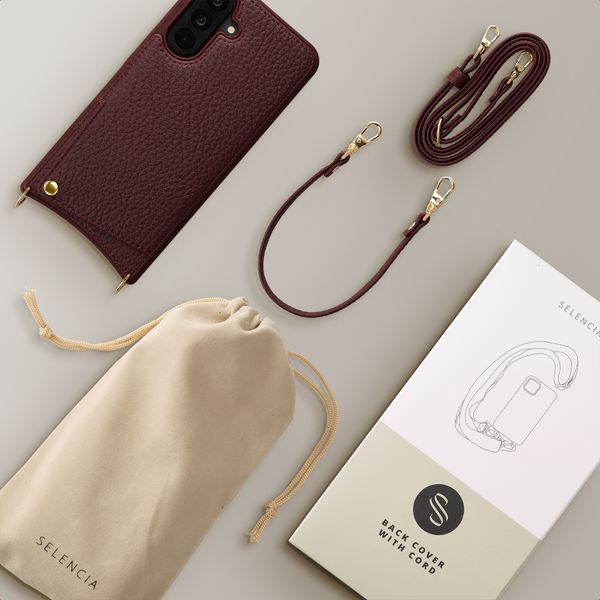 Selencia Coque de télephone Nova avec cordon et porte-cartes Samsung Galaxy A36 / A56 - Bold Burgundy