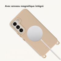 Selencia Coque arrière Rivièra avec MagSafe avec crochets amovibles Samsung Galaxy S22 - Milky Latte