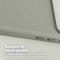 Accezz Coque arrière en cuir avec MagSafe Apple iPhone 18 Pro / 17 Pro - Light Grey