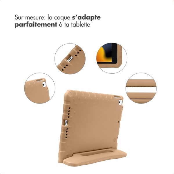 imoshion Coque kidsproof avec poignée Apple iPad 9 (2021) 10.2 pouces / iPad 8 (2020) 10.2 pouces / iPad 7 (2019) 10.2 pouces - Beige
