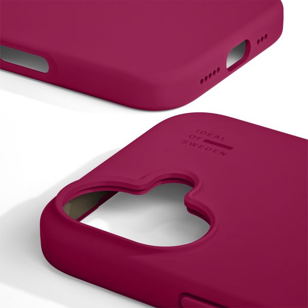 iDeal of Sweden Coque Silicone Apple iPhone 16 - Cranberry