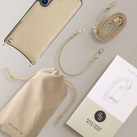 Selencia Coque de télephone Nova avec cordon et porte-cartes Samsung Galaxy S24 - Beige