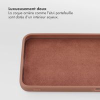 Accezz Coque portefeuille Edge amovible avec MagSafe Samsung Galaxy A27 (5G) - Marron