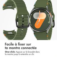imoshion Bracelet Wave en silicone Samsung Galaxy Watch 4 / 5 / 6 / 7 / FE (20 mm) - Vert foncé